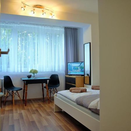 Friendly Place Doki Gdańsk Eksteriør billede